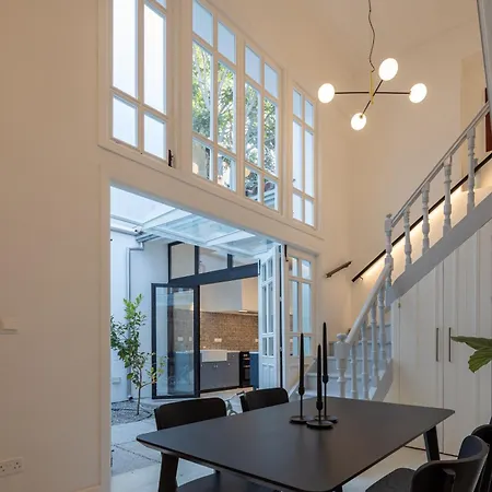 1924 Gemini House Jacuzzi, Garden, Rooftop Hébergement de vacances *