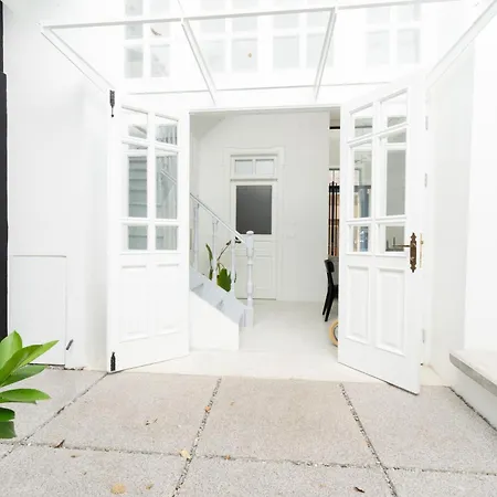 1924 Gemini House Jacuzzi, Garden, Rooftop Vakantiehuis *