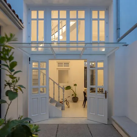 1924 Gemini House Jacuzzi, Garden, Rooftop * Никосия