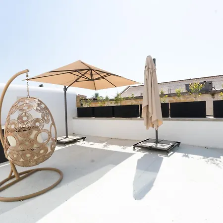 Prázdninový dům 1924 Gemini House Jacuzzi, Garden, Rooftop Nikósie