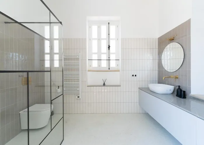 1924 Gemini House Jacuzzi, Garden, Rooftop Nikósie