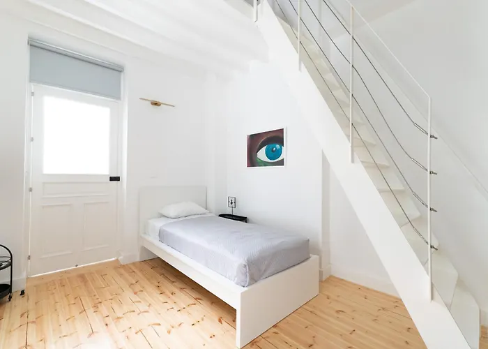 1924 Gemini House Jacuzzi, Garden, Rooftop * Nikósie