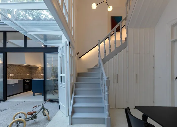 1924 Gemini House Jacuzzi, Garden, Rooftop Prázdninový dům Nikósie