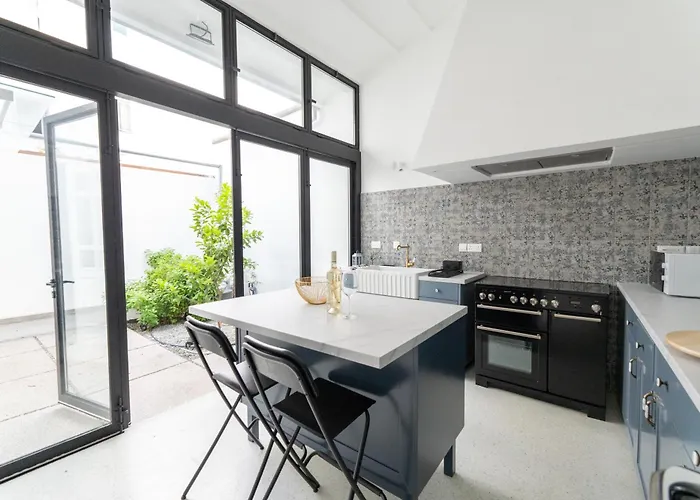 1924 Gemini House Jacuzzi, Garden, Rooftop Prázdninový dům *